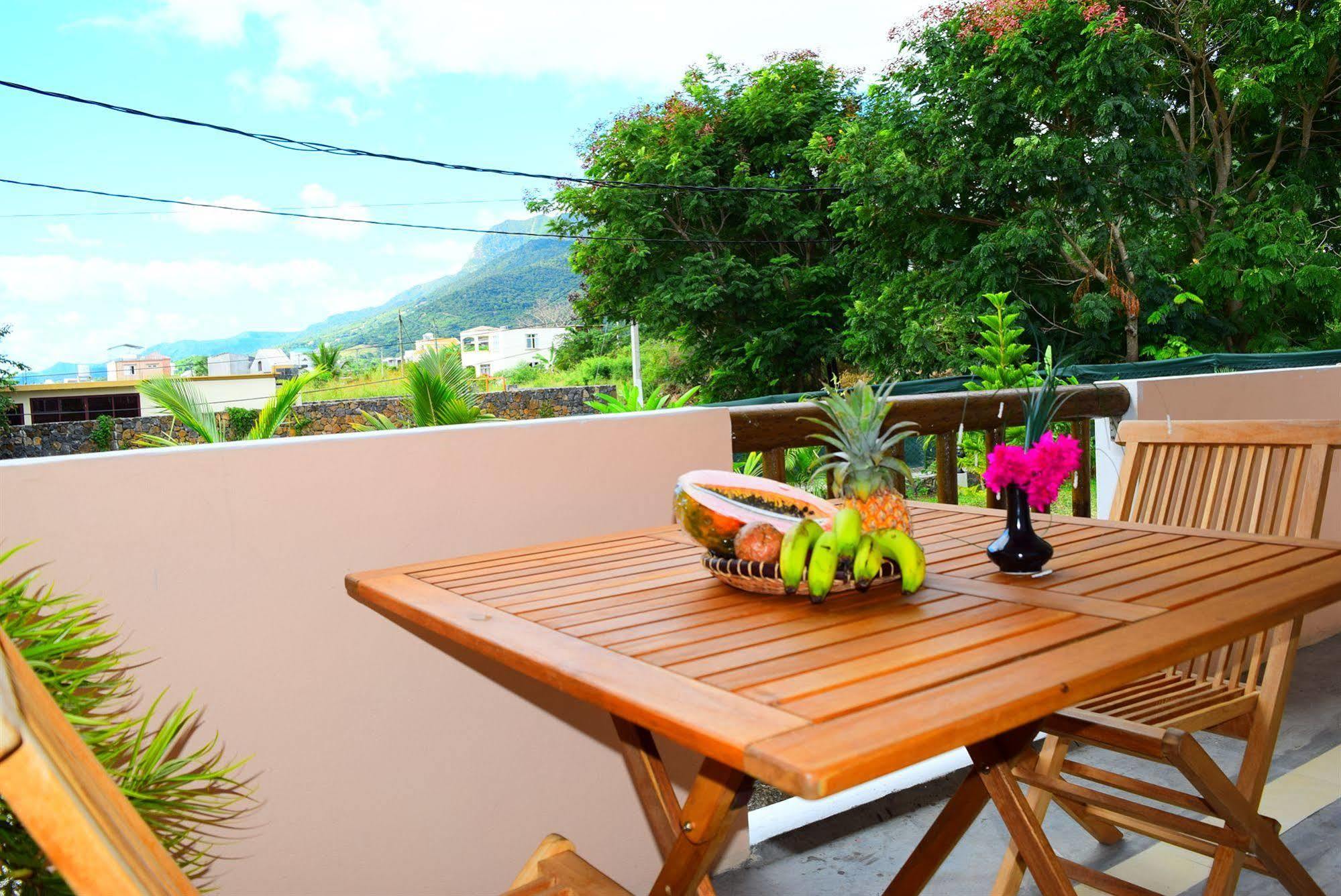Mountain View Apartment La Gaulette Exterior photo